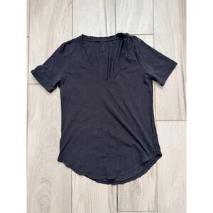 Lululemon Medium Women Black Short Sleeve V-neck T-shirt Casual BZ